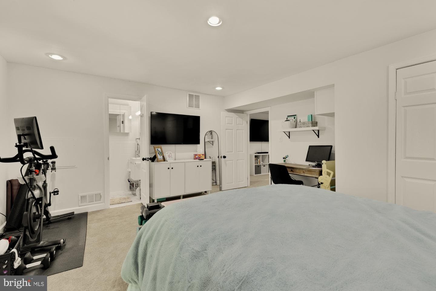 11170 Forest Edge Drive photo 28