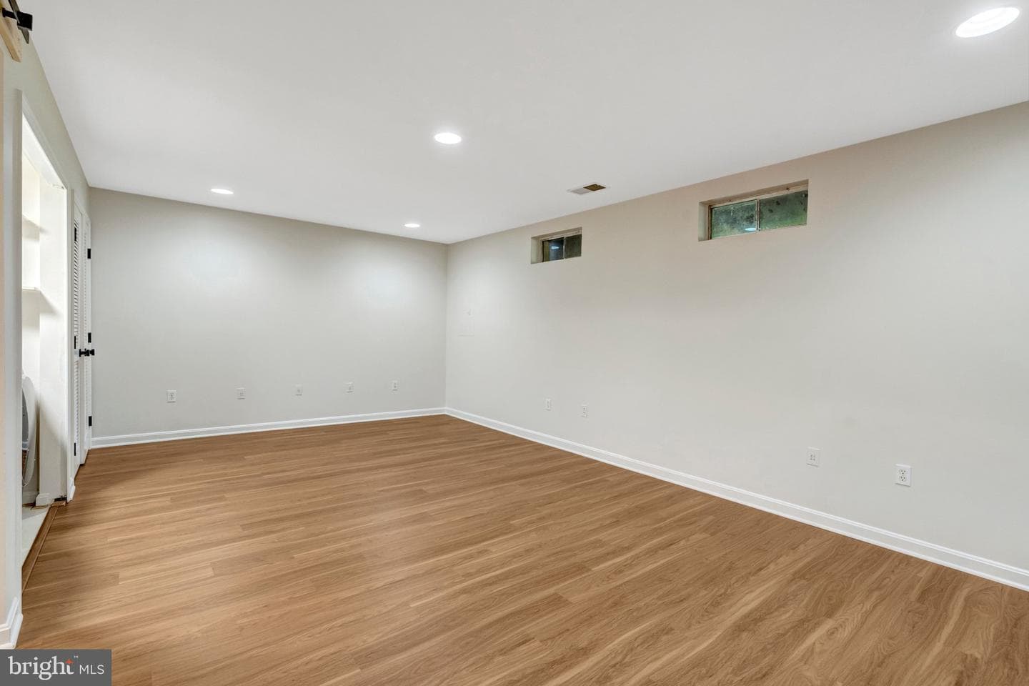 7706 Shadowcreek Terrace photo 27