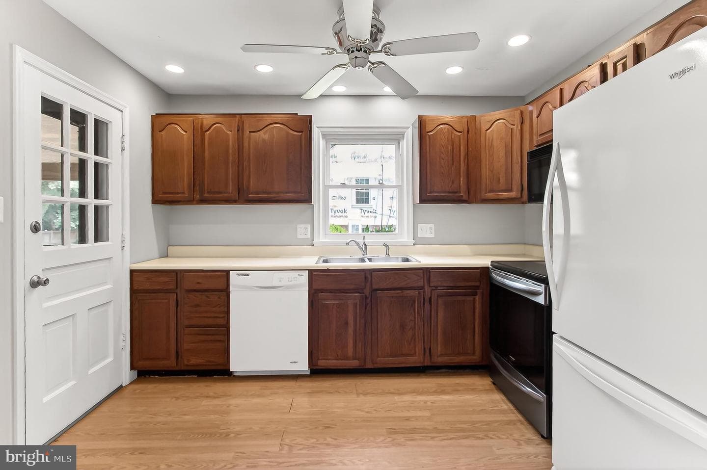 1210 Croton Drive photo 9