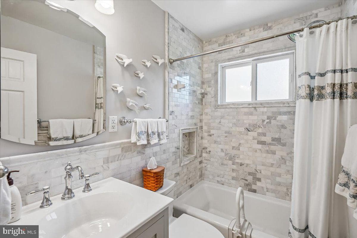 5515 Bradley Boulevard photo 23