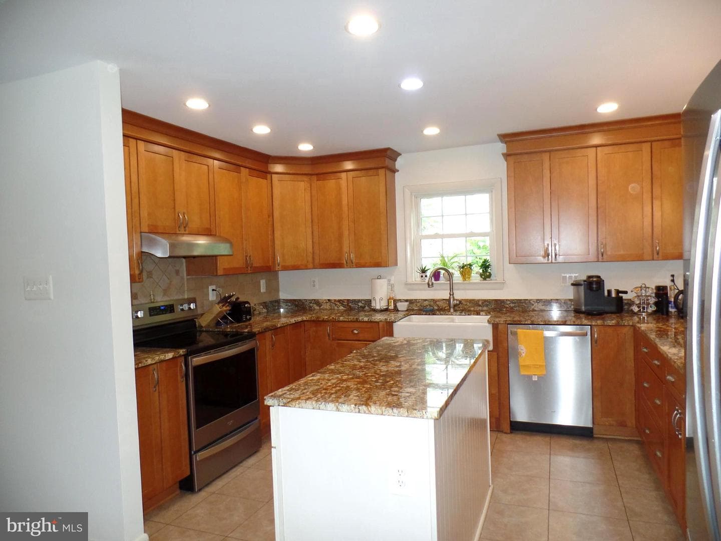 7730 Leonard Drive photo 3