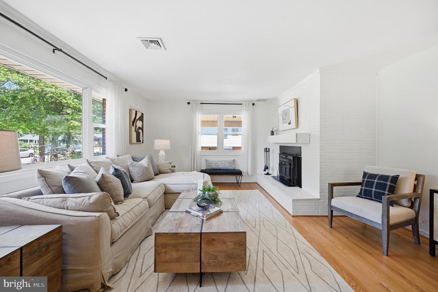 8523 Springman Street photo 5