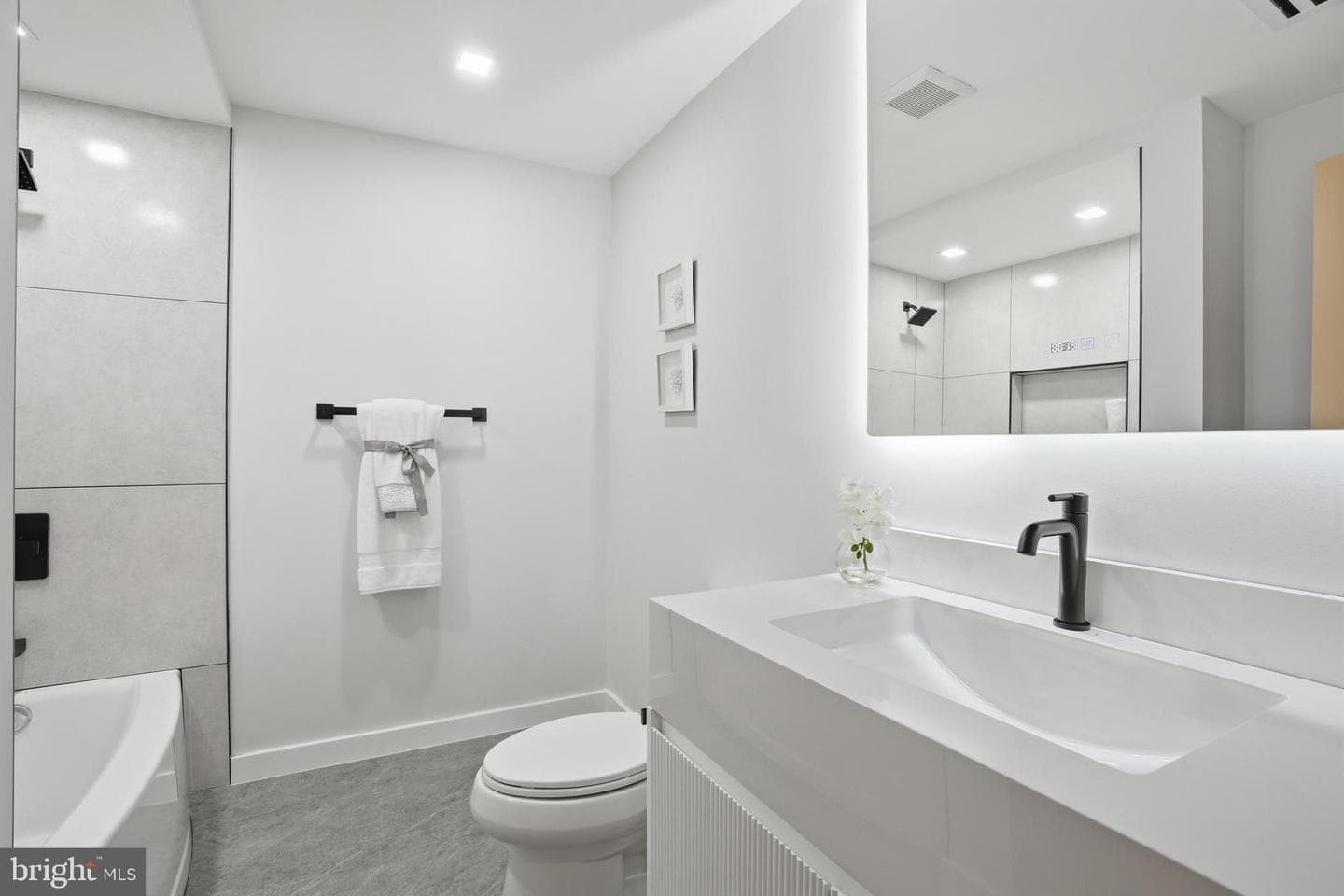 1124 Savile Lane photo 120