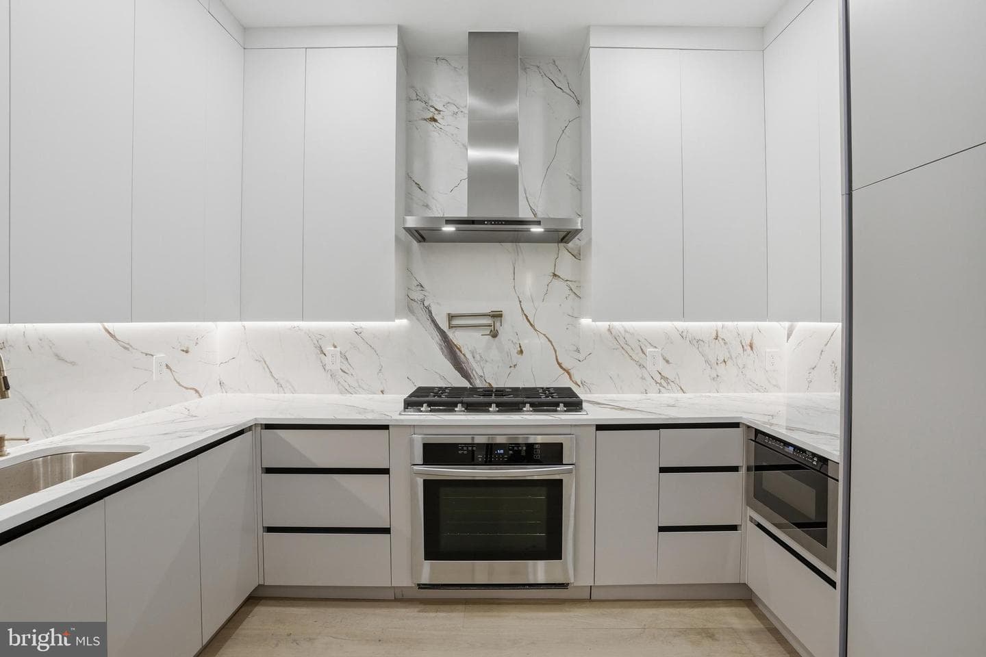 1124 Savile Lane photo 38