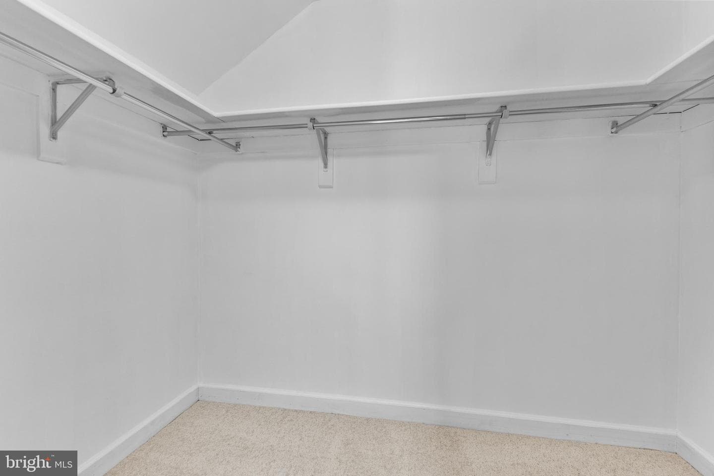 6308 Chaucer View Circle photo 37