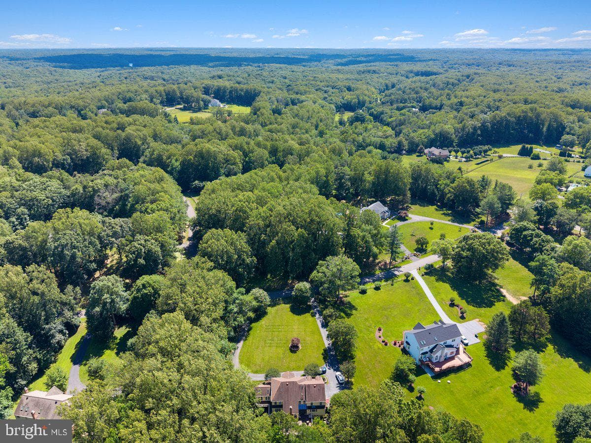 11224 Devereux Manor Lane photo 9