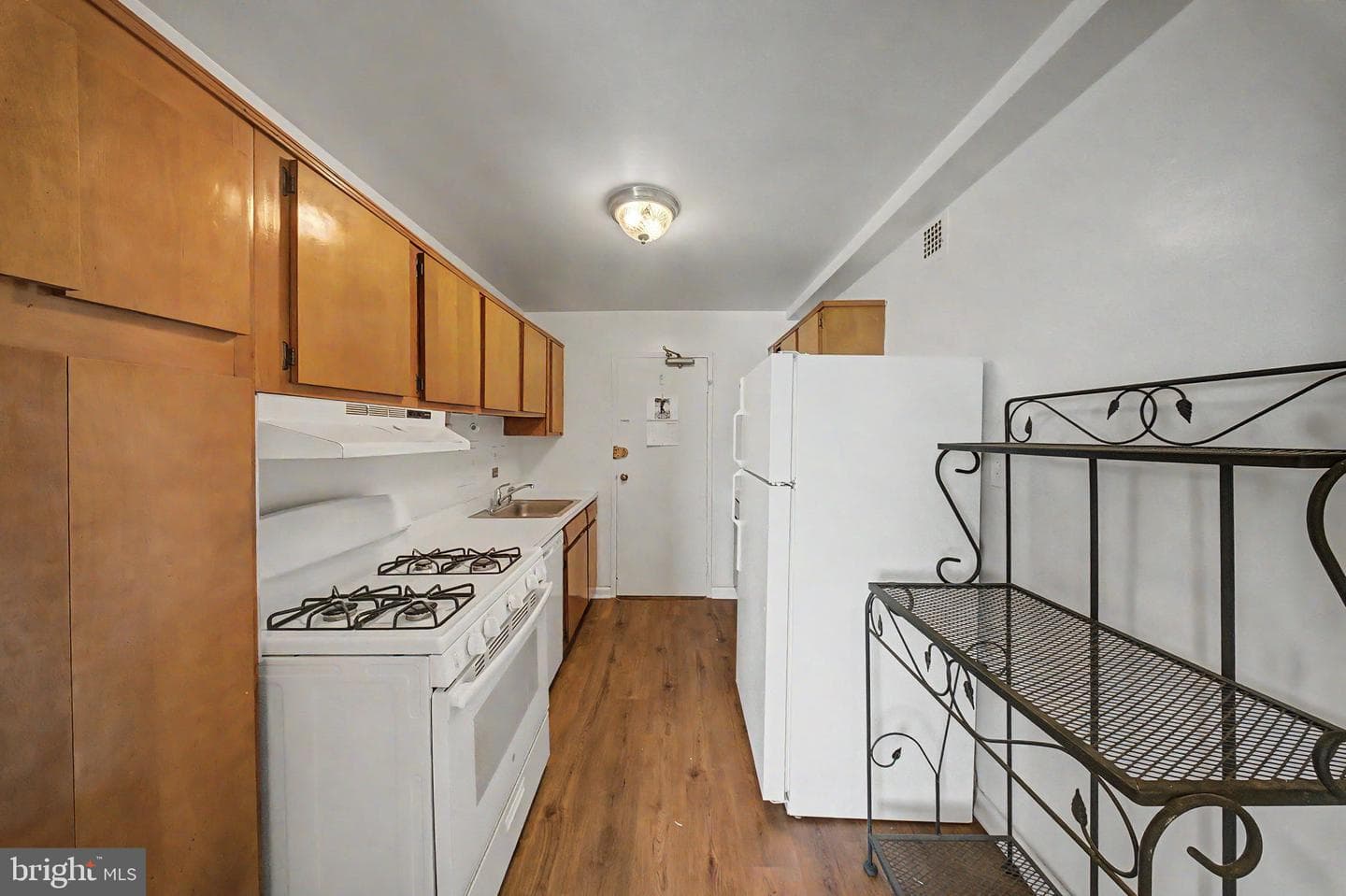 6631 Wakefield Drive #520 photo 5