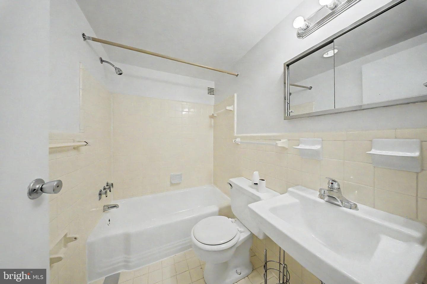 6631 Wakefield Drive #520 photo 8
