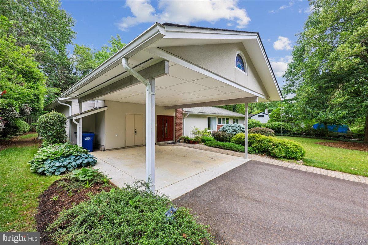 3609 Pinetree Terrace photo 11
