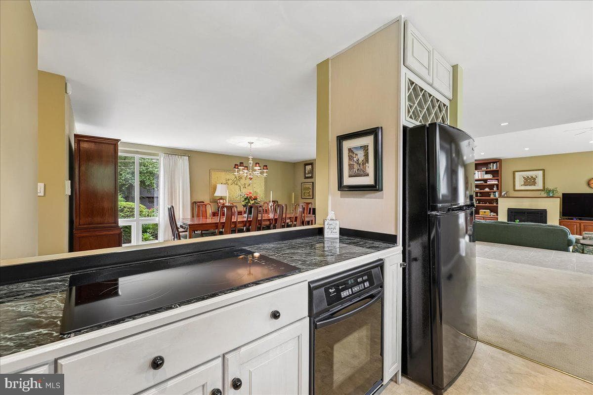 3609 Pinetree Terrace photo 12
