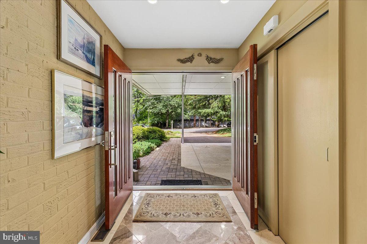 3609 Pinetree Terrace photo 4