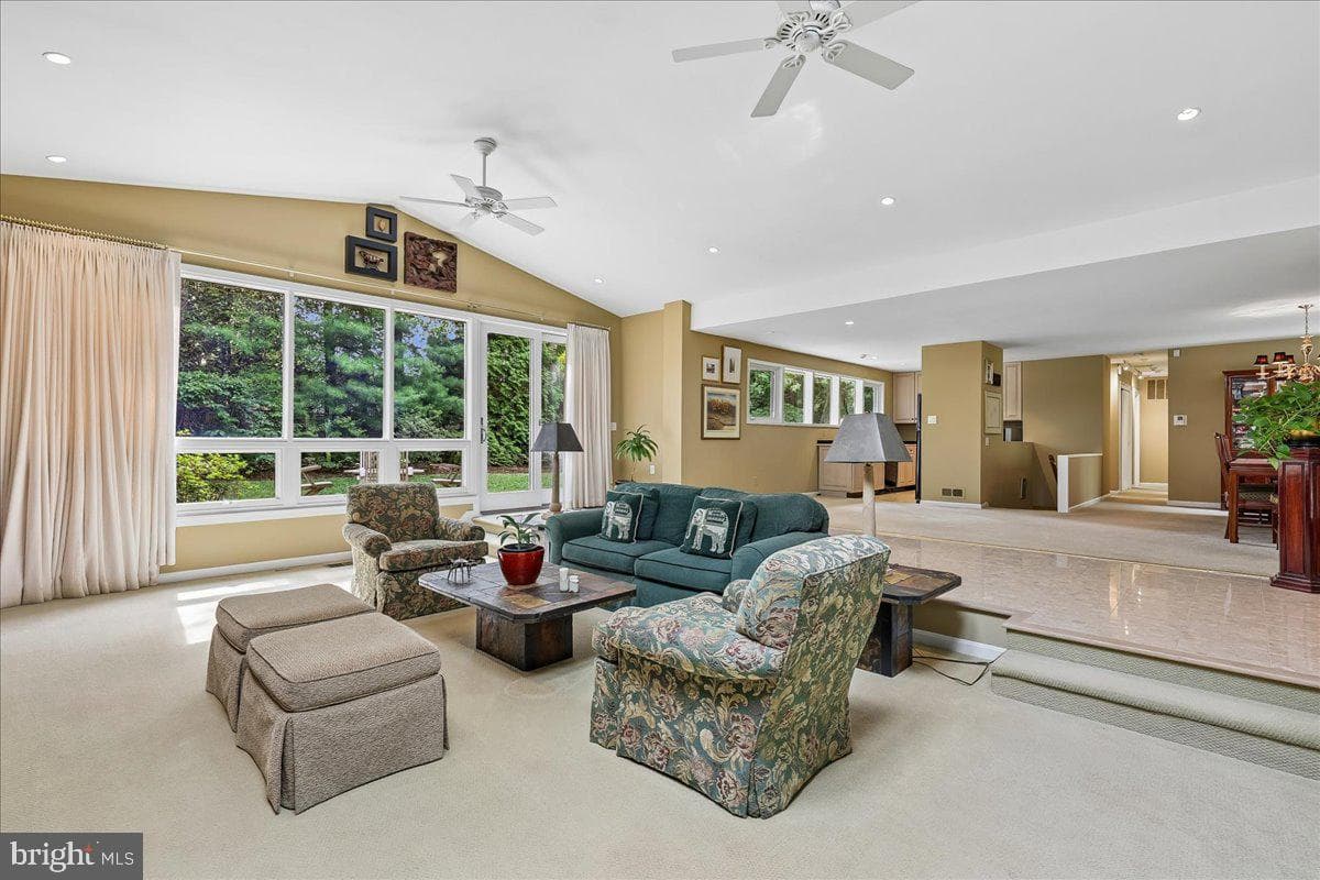 3609 Pinetree Terrace photo 7