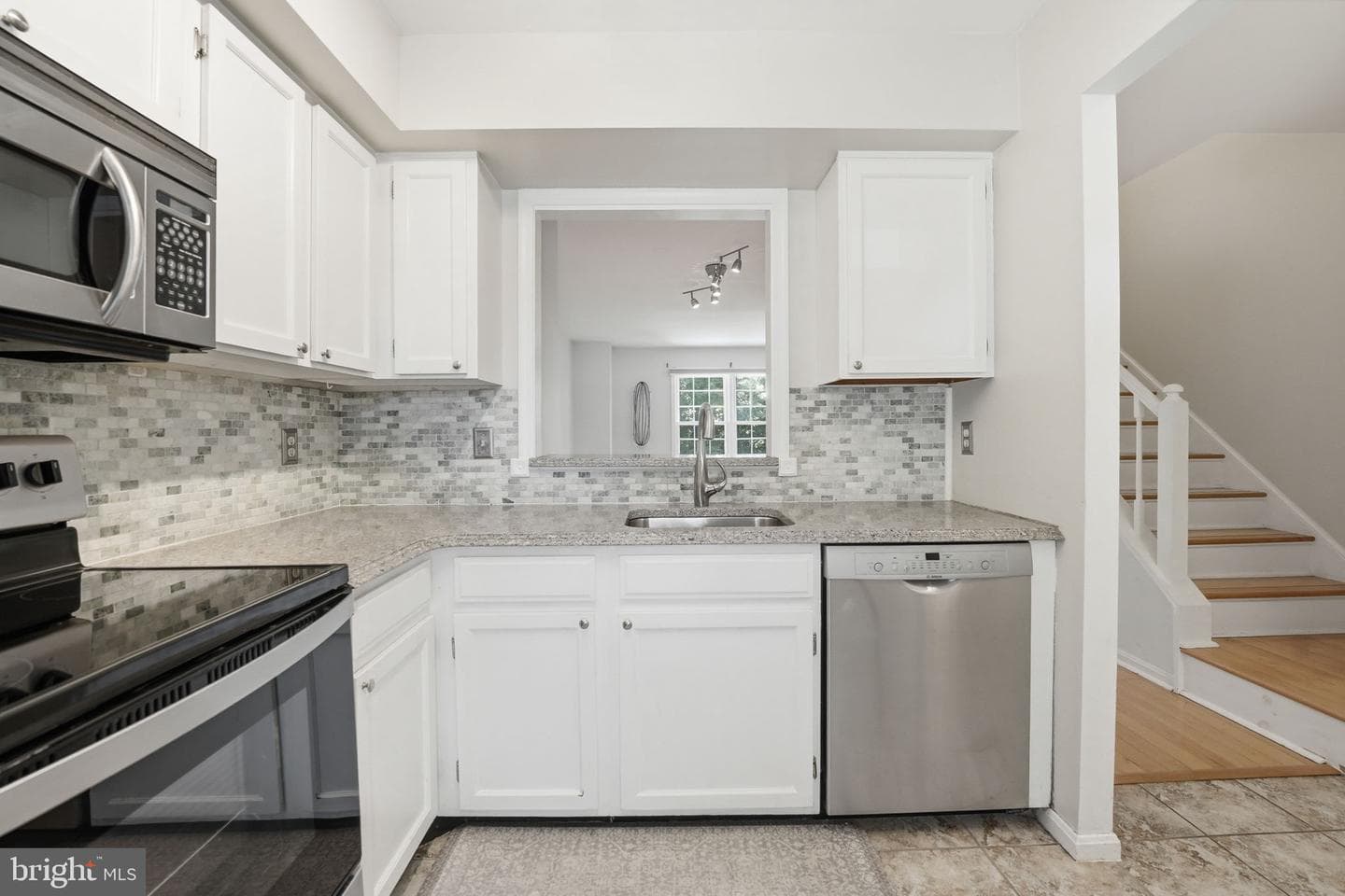 6472 Brick Hearth Court photo 9