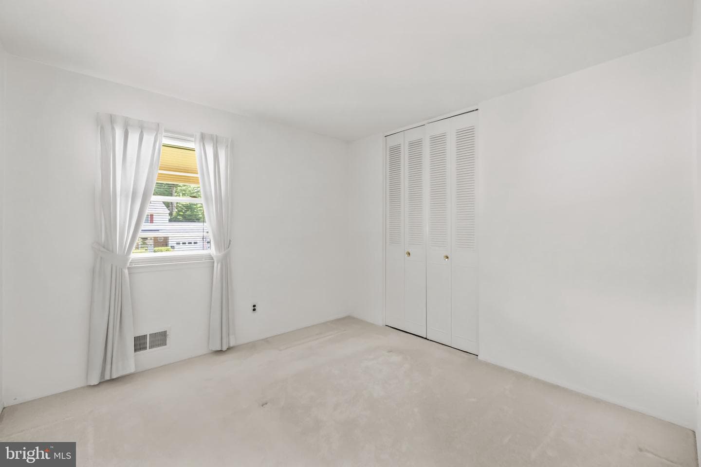 6914 Hadlow Drive photo 16