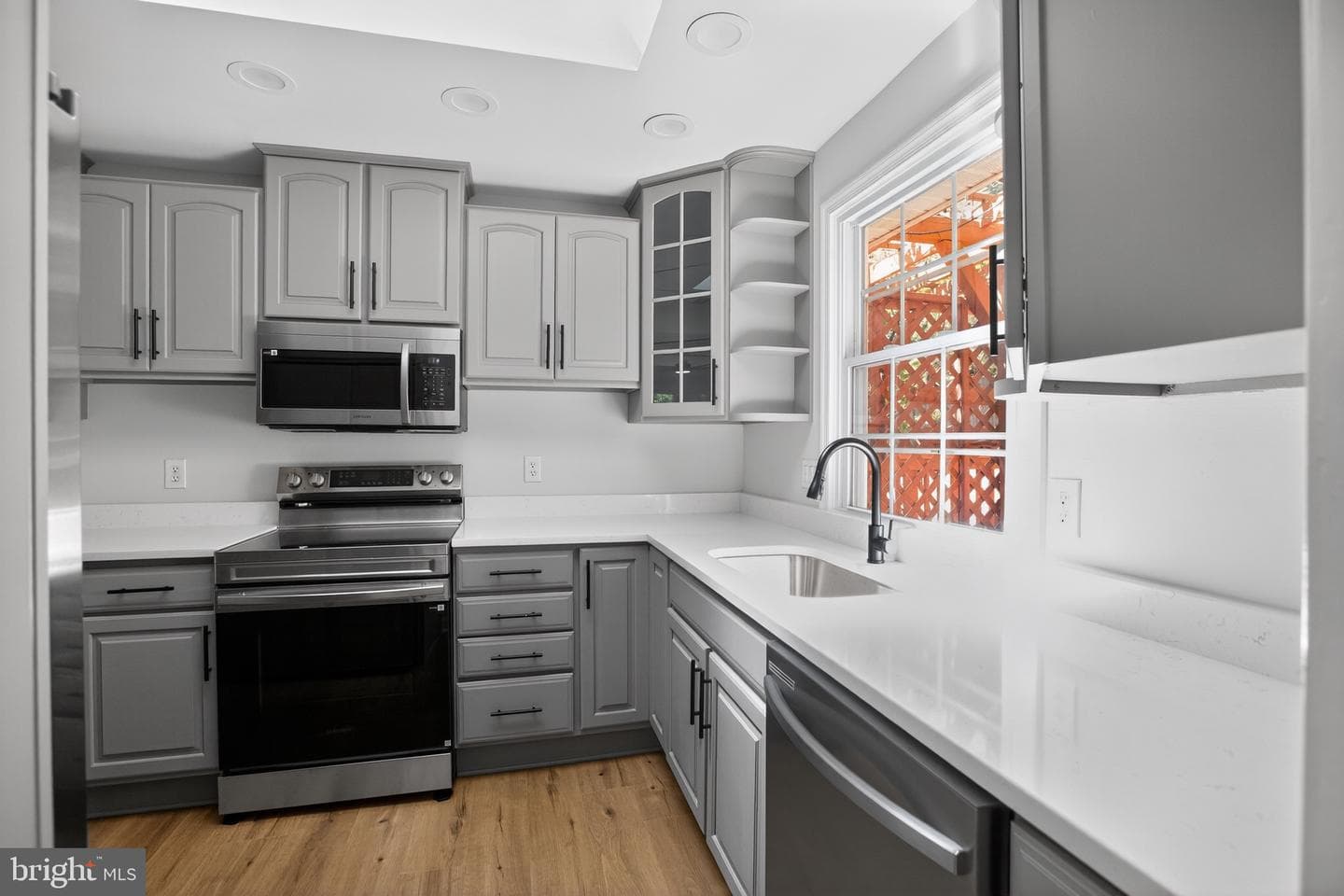 8600 Washington Avenue photo 9