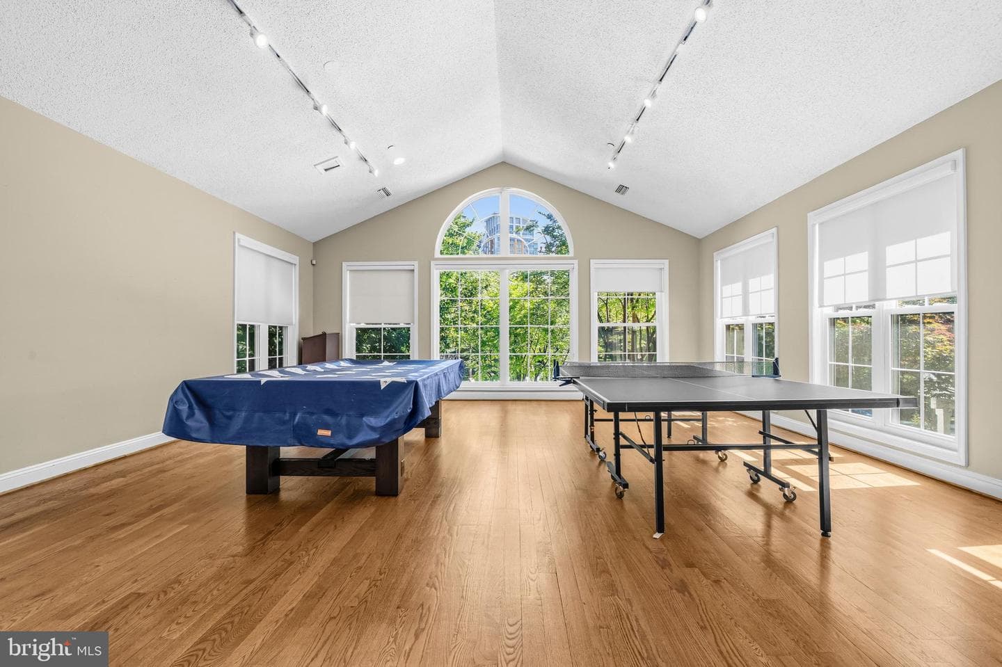 1524 Lincoln Way #107 photo 15