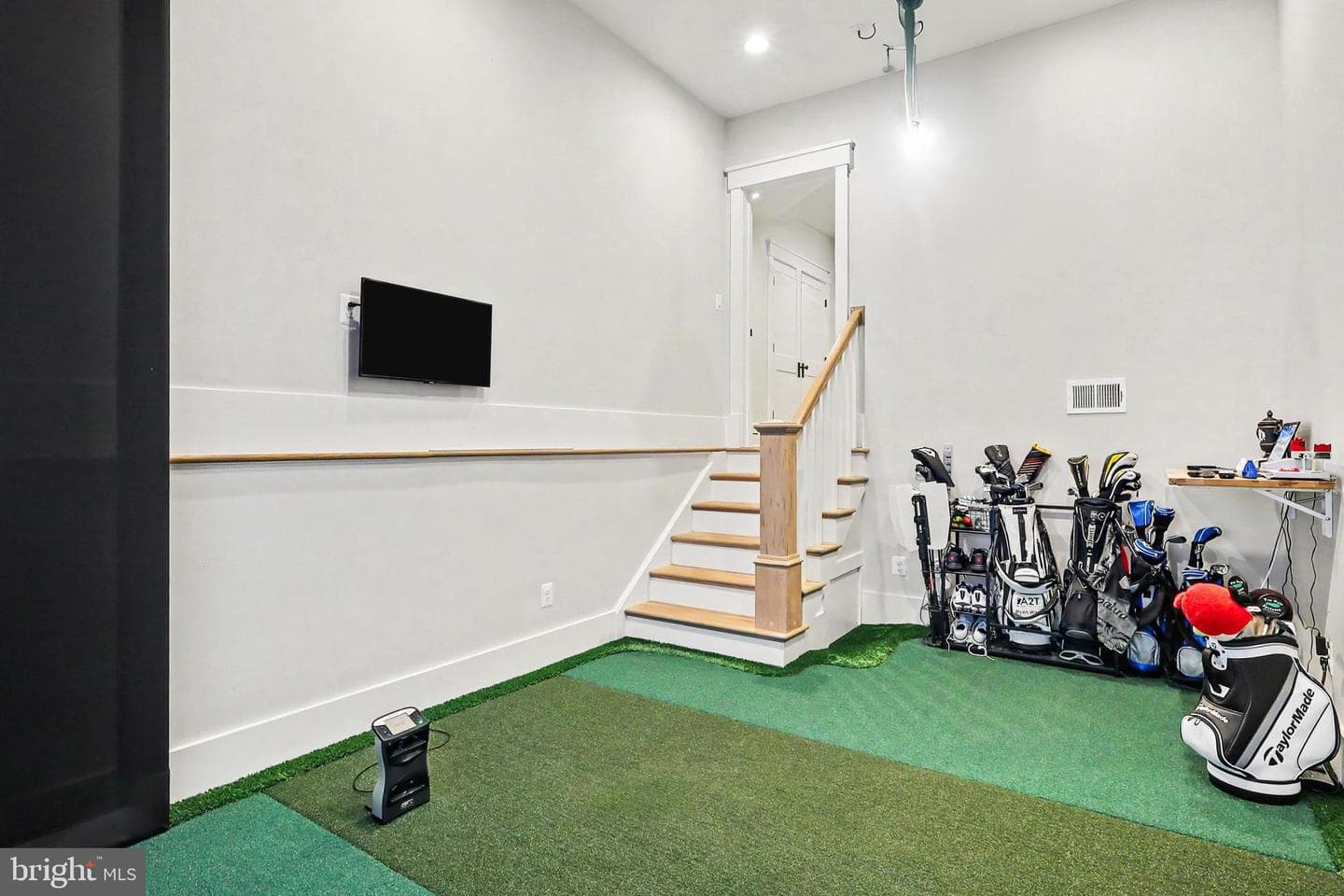 2516 Rambling Road photo 18