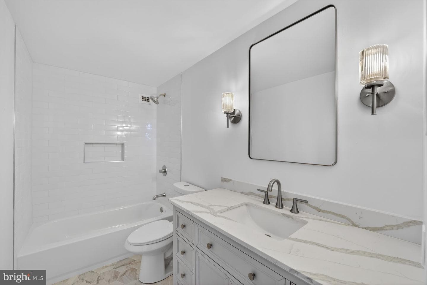 3705 S George Mason Drive #710s photo 13