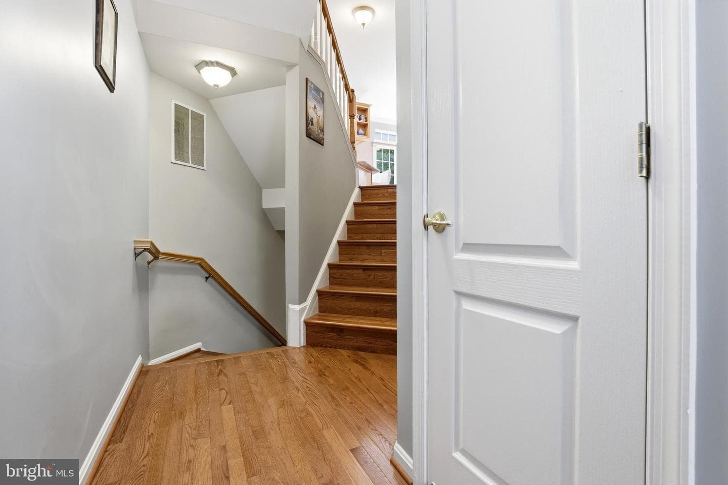 6486 Sutcliffe Drive photo 9
