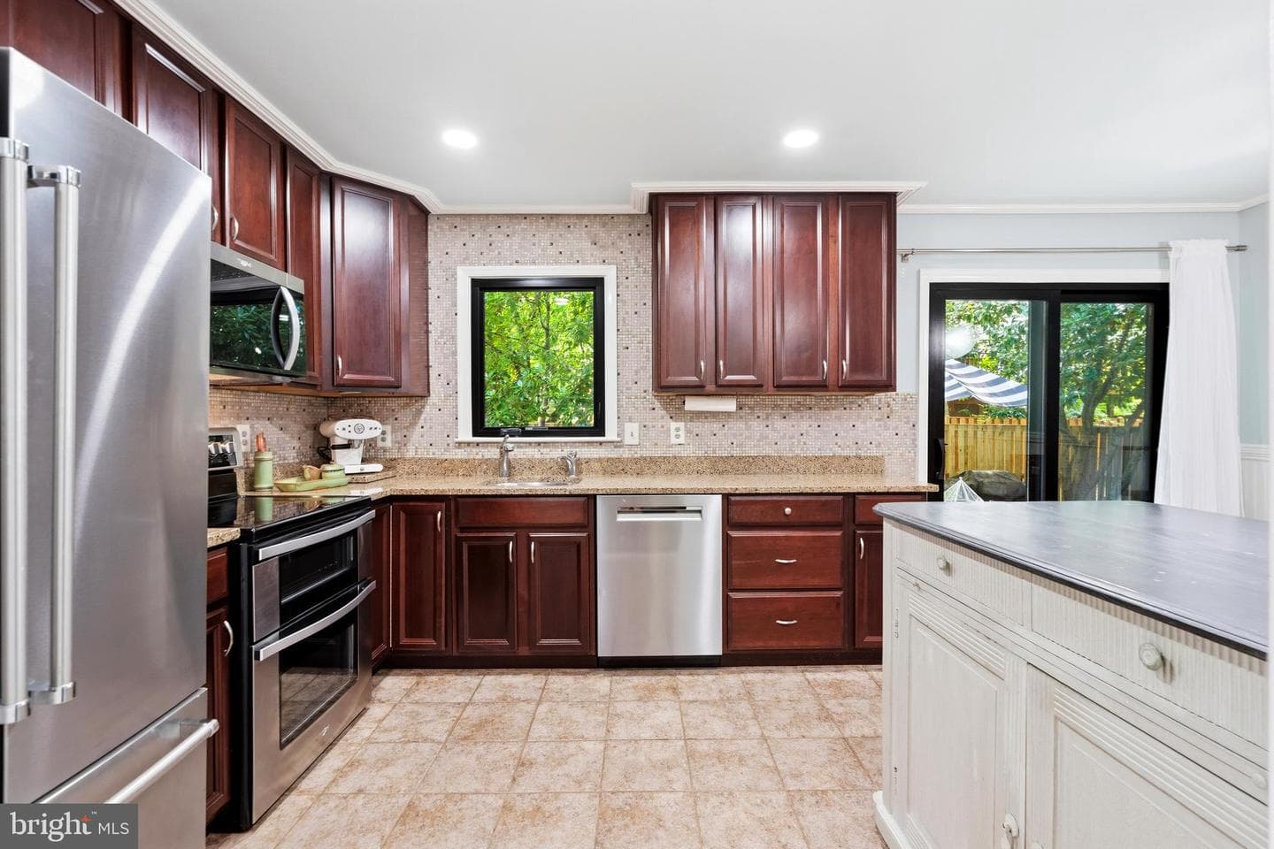 9913 Kingsbridge Drive photo 11