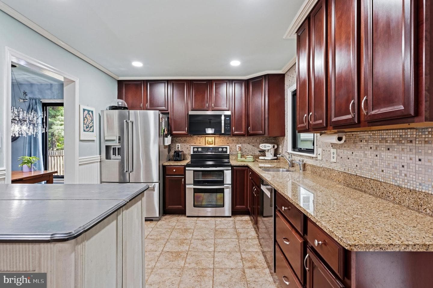9913 Kingsbridge Drive photo 12
