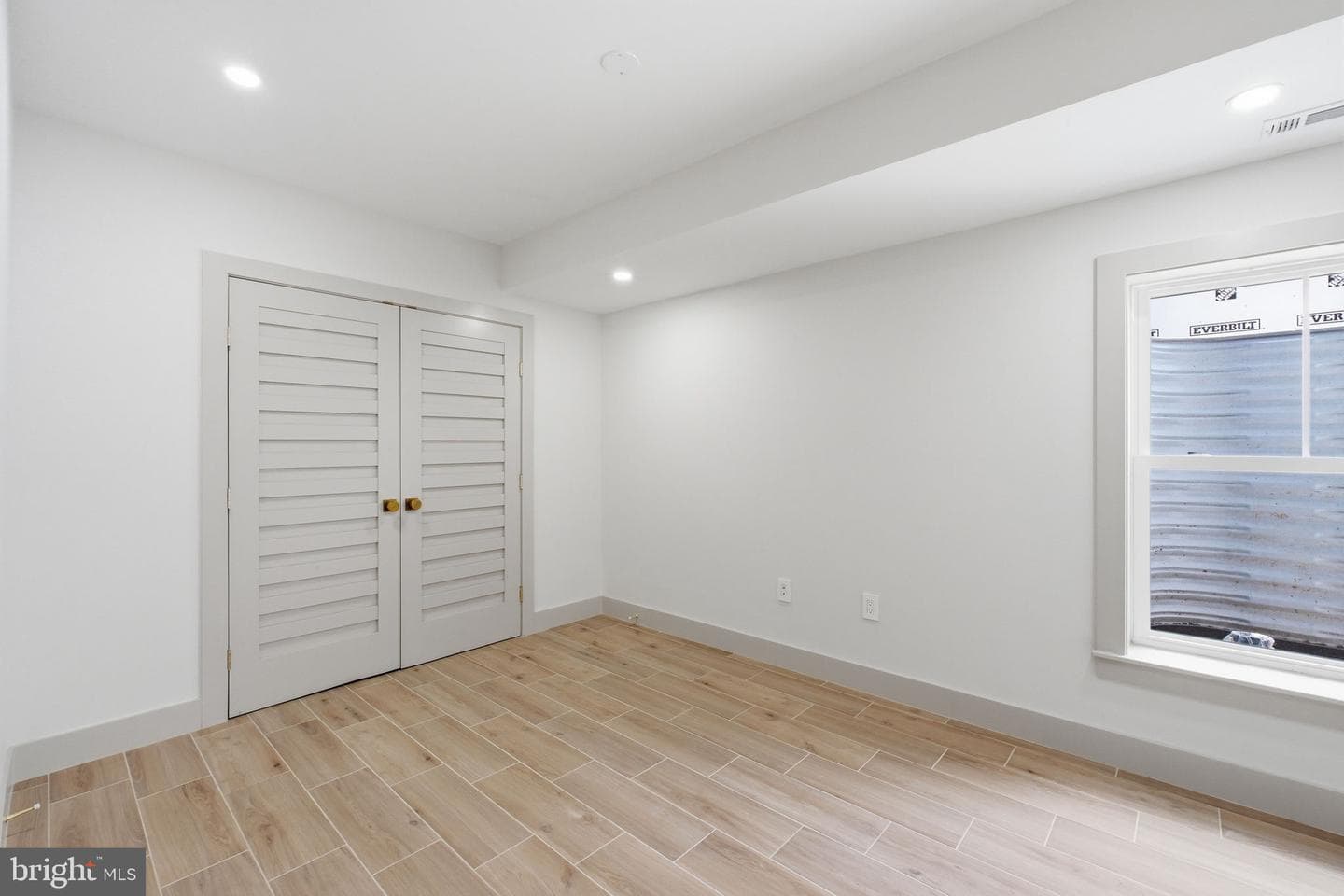 3220 Clayborne Avenue photo 35