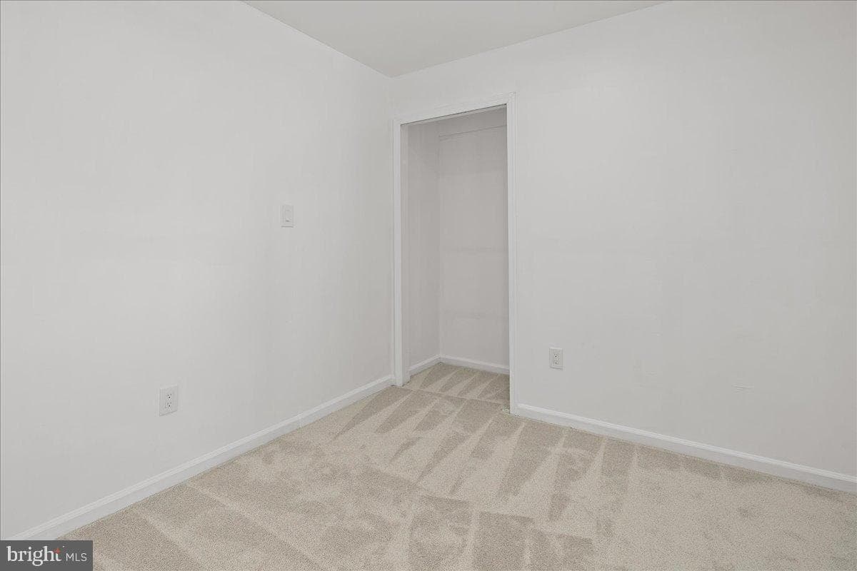 7588 Woodstown Drive photo 30