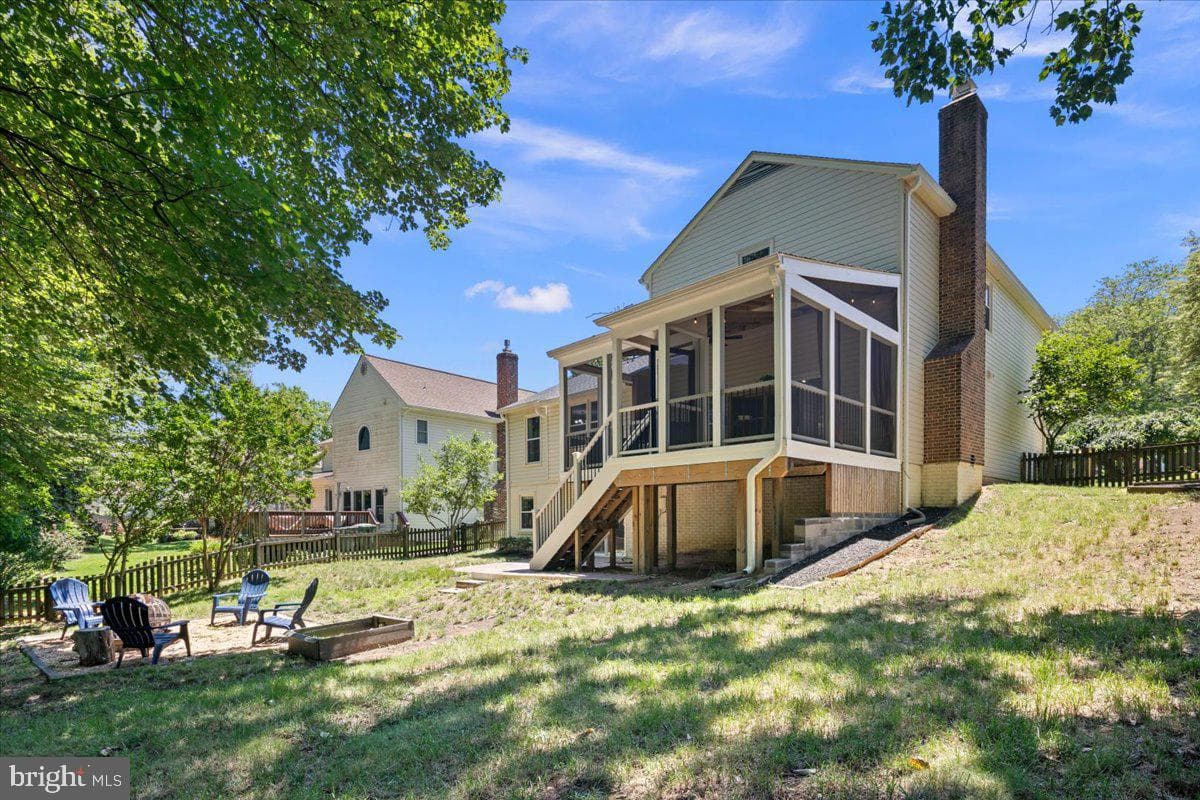 7588 Woodstown Drive photo 47