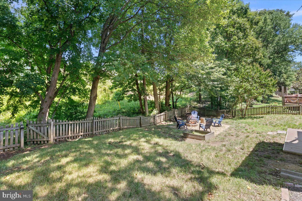 7588 Woodstown Drive photo 51