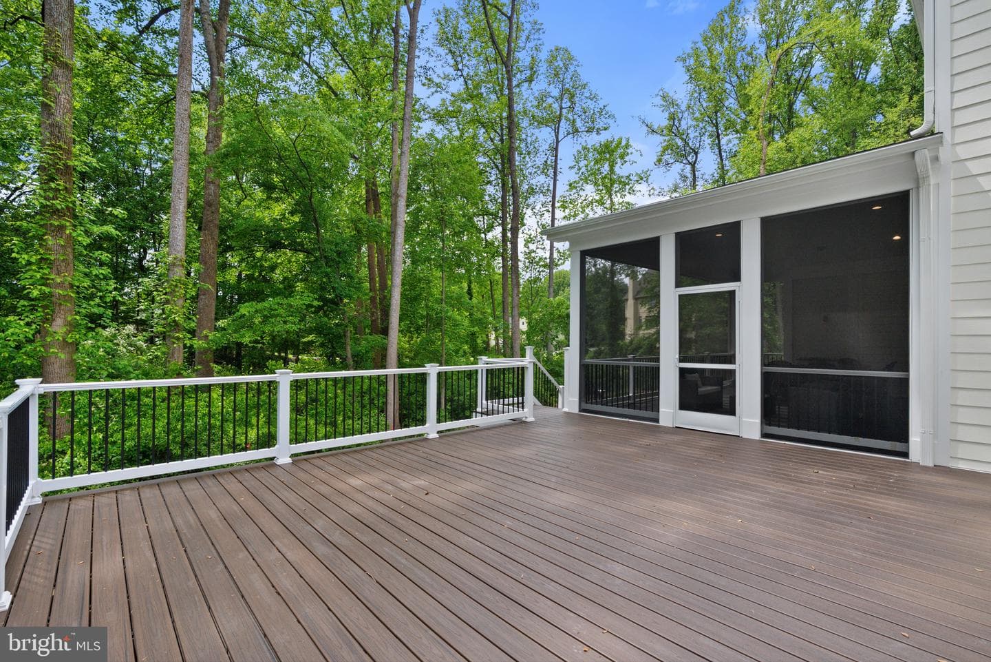 2305 Stryker Avenue photo 41
