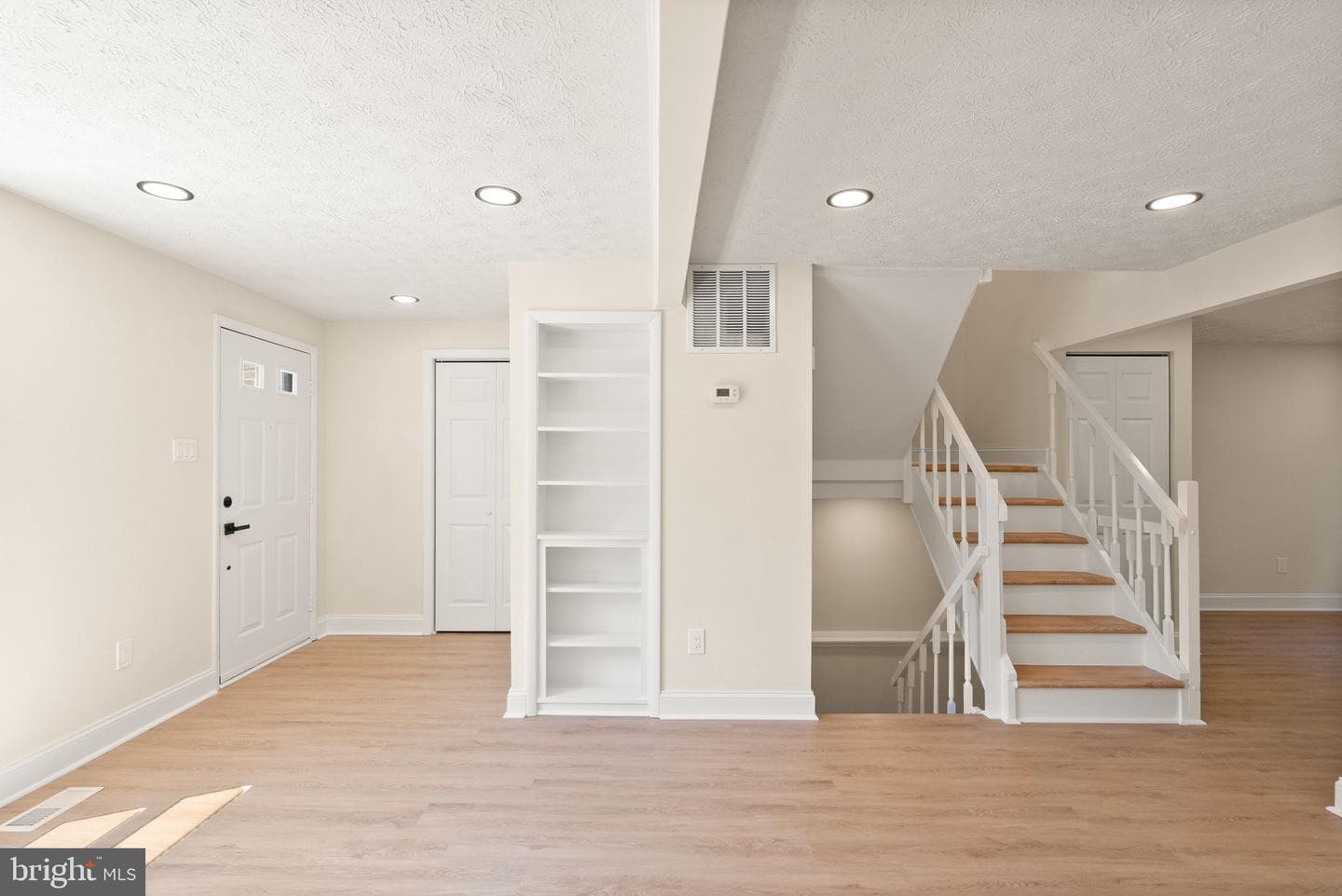 8085 Steeple Chase Court photo 5