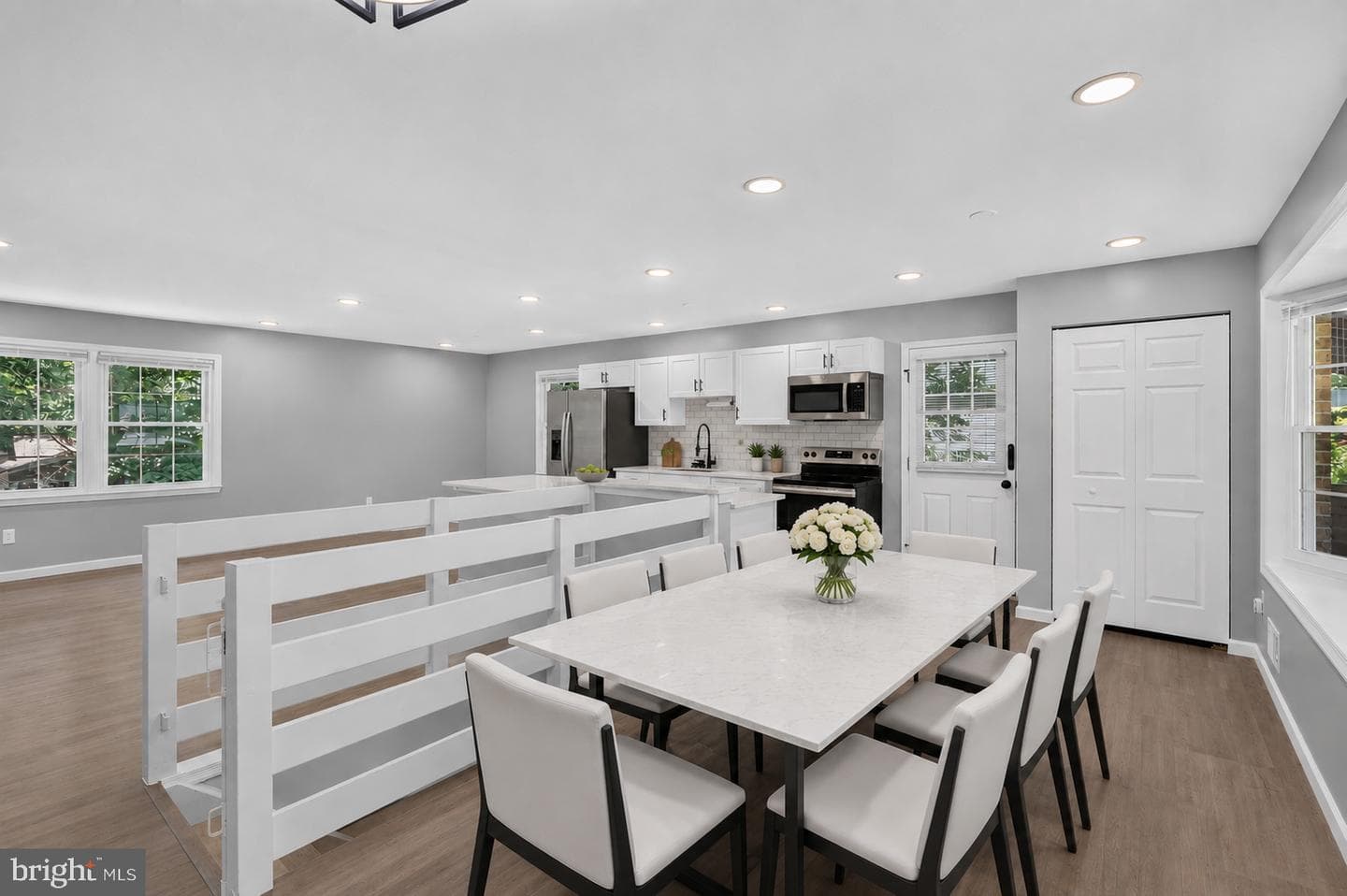 4752 Carterwood Drive photo 8