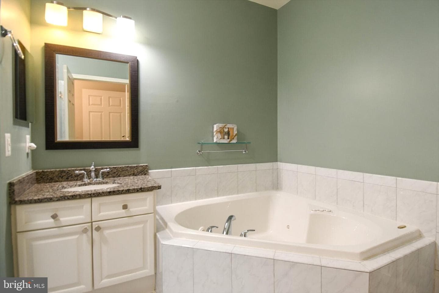 2663 Manhattan Place #112 photo 34