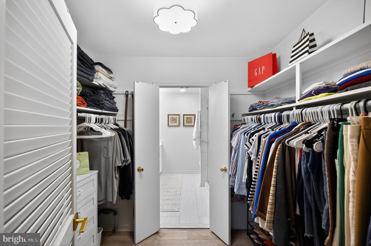 6027 Queenston Street photo 21