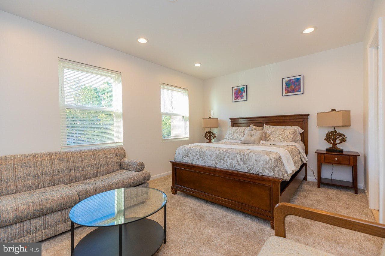 6463 Gildar Street photo 11