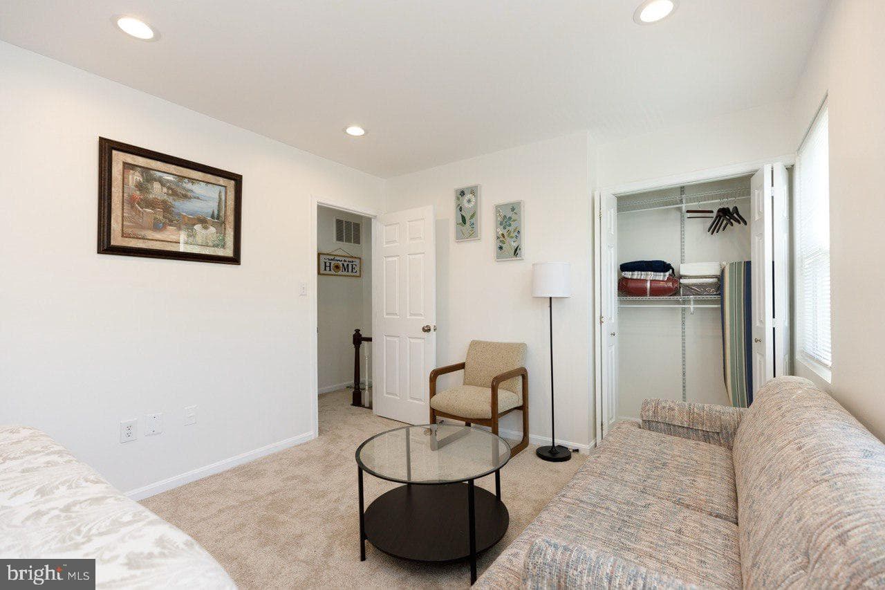 6463 Gildar Street photo 5