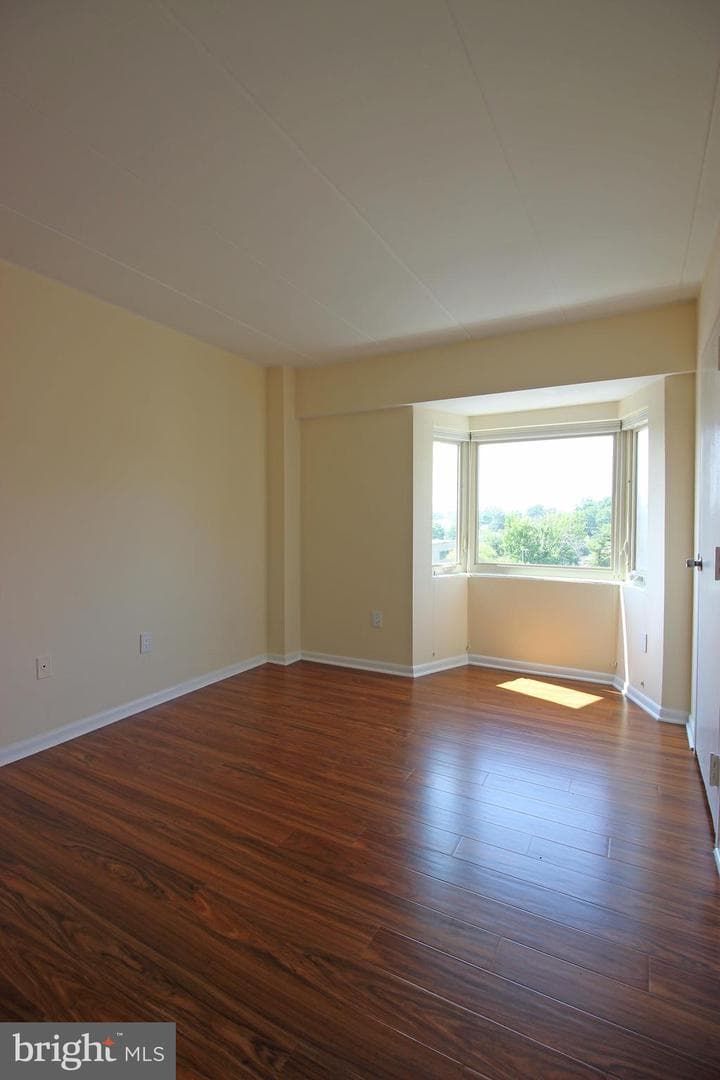 200 Locust Street SE #405 photo 10