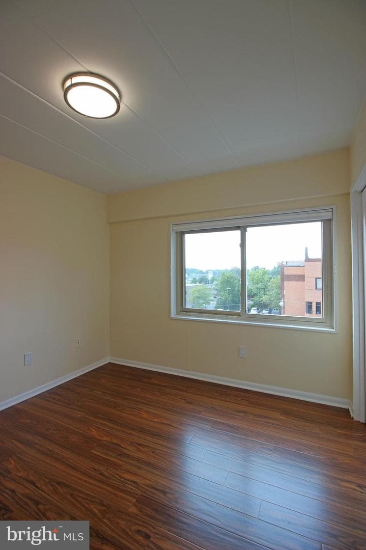 200 Locust Street SE #405 photo 22