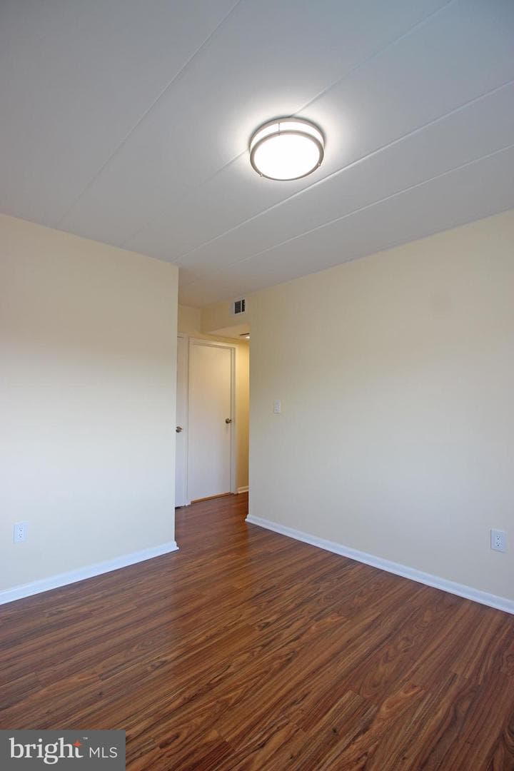 200 Locust Street SE #405 photo 23