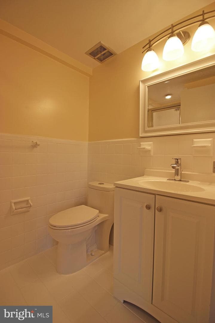 200 Locust Street SE #405 photo 24
