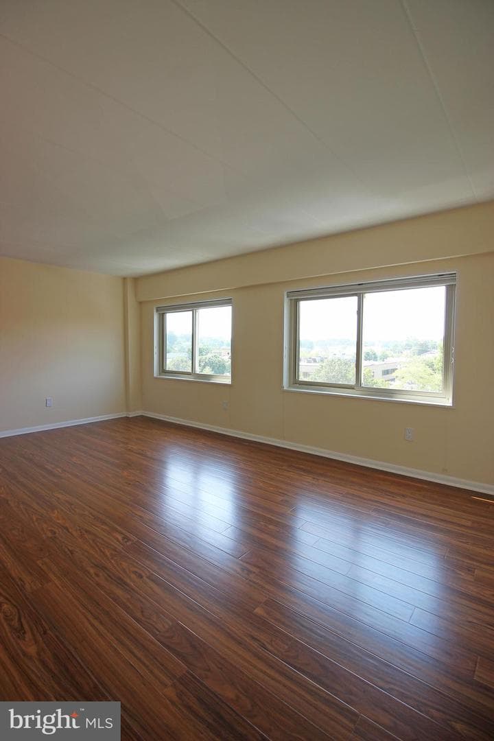 200 Locust Street SE #405 photo 9
