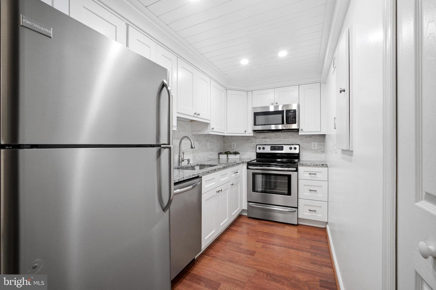 7621 Provincial Drive #211 photo 19