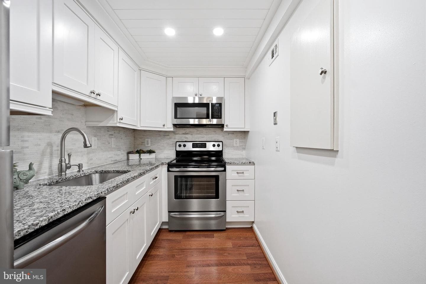 7621 Provincial Drive #211 photo 20