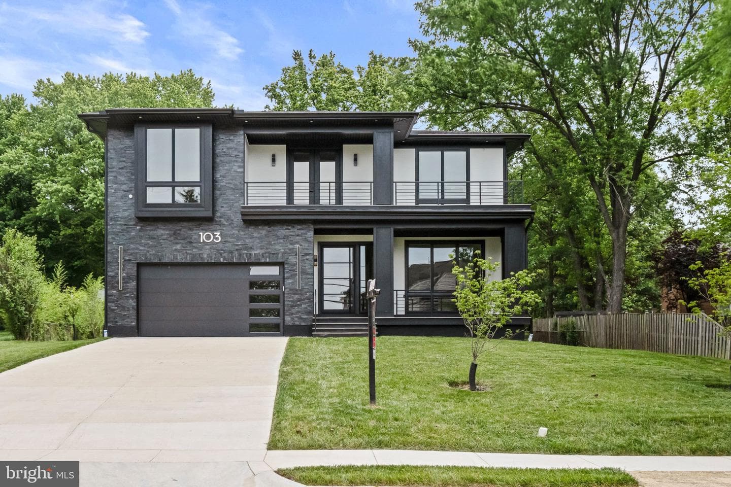 103 Saint Andrews Drive NE, Vienna