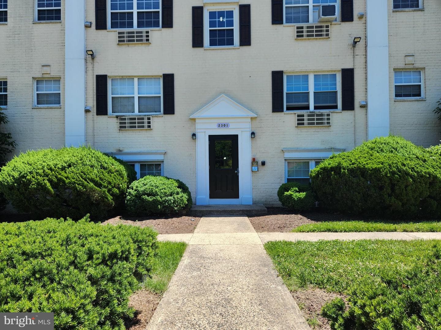 2301 Farrington #301, Alexandria