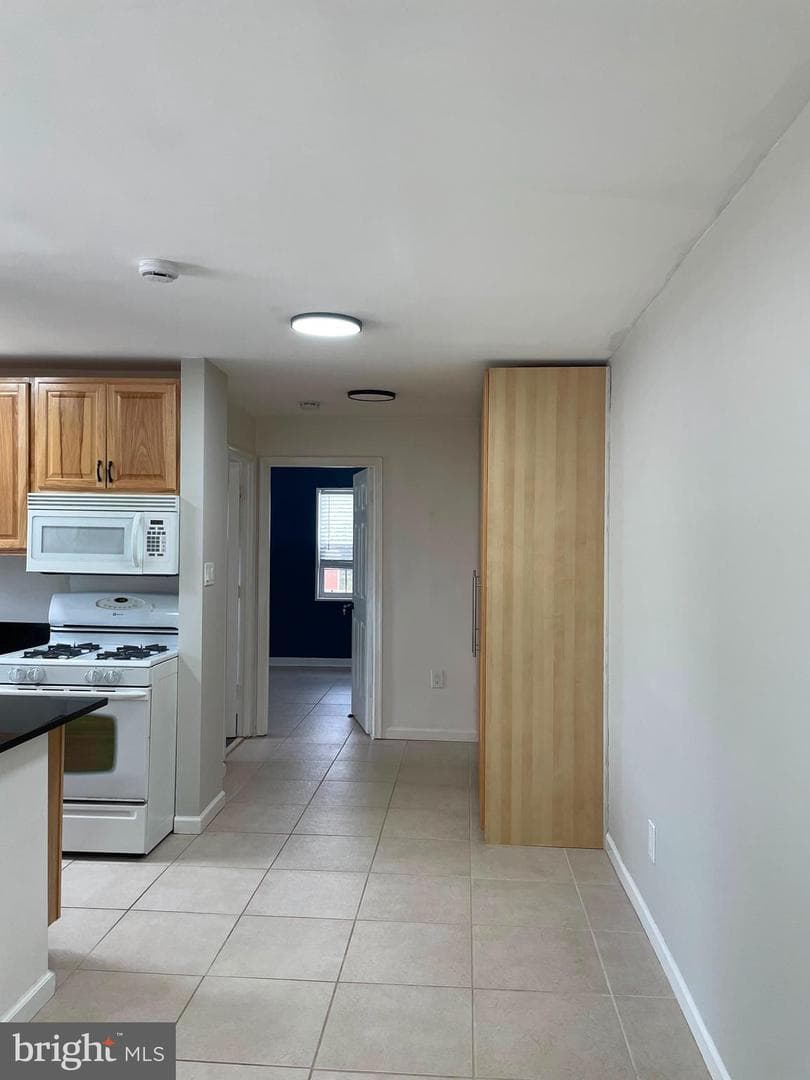 2301 Farrington #301 photo 3