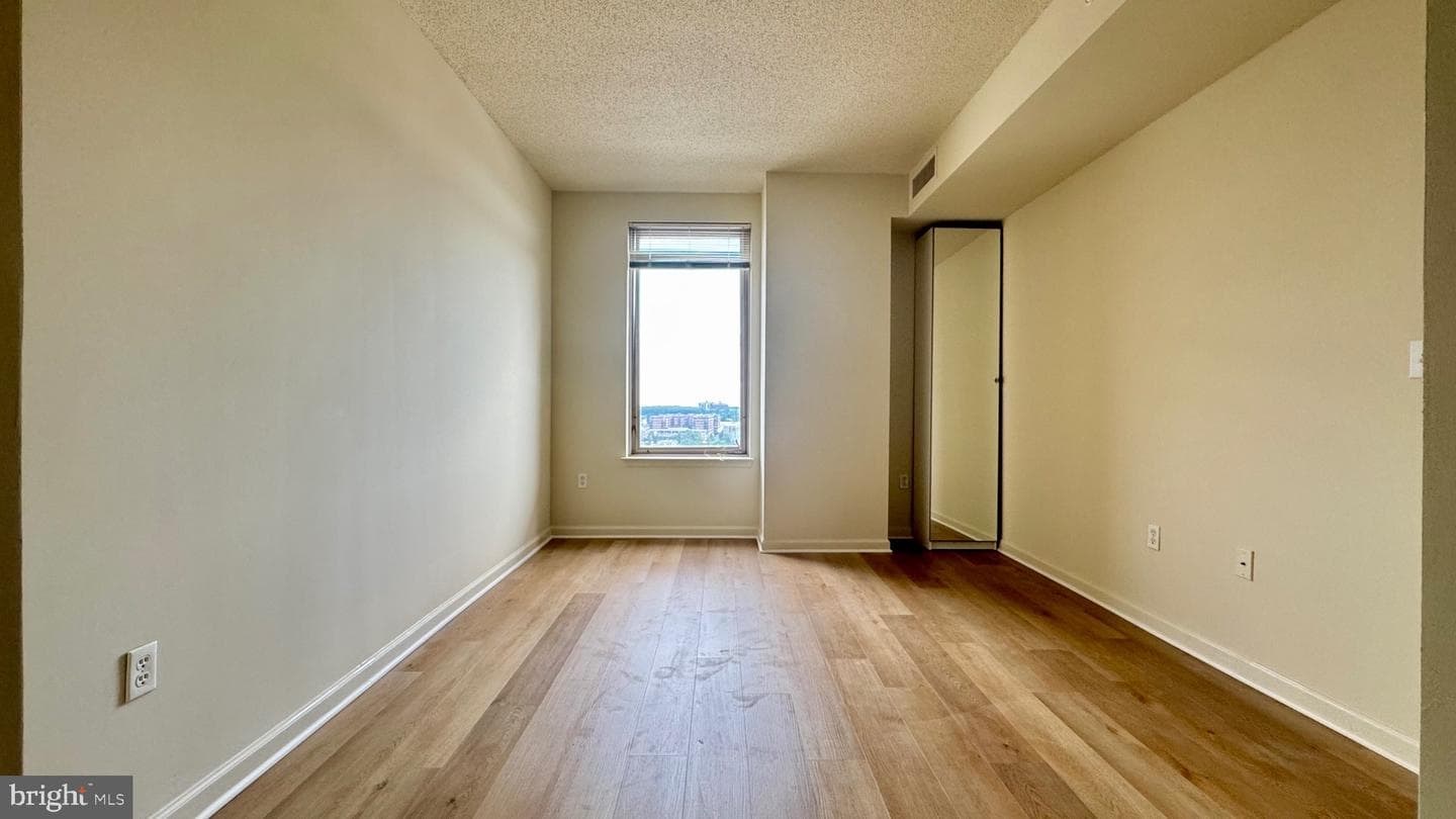 2726 Gallows Road #1405 photo 14