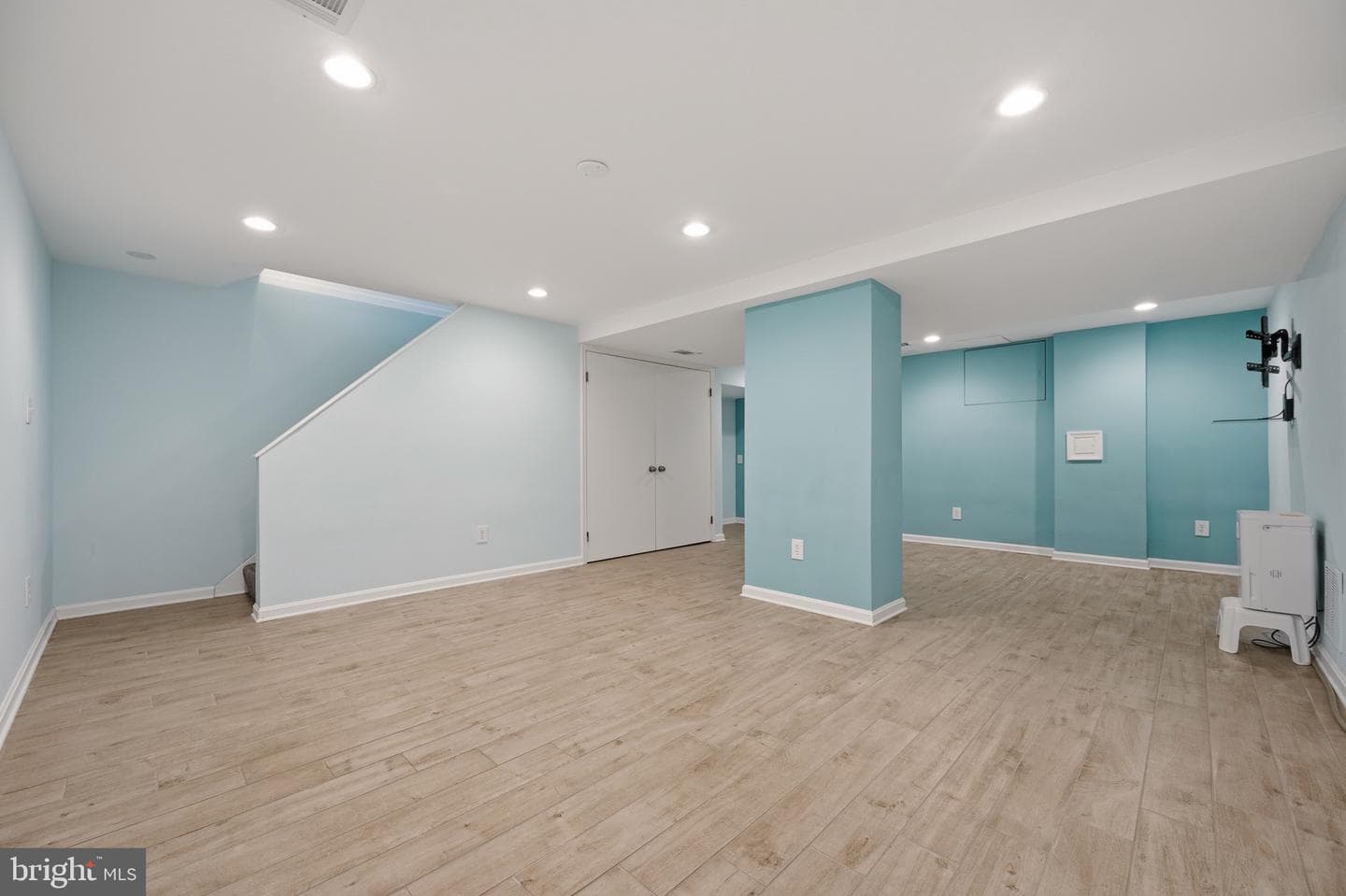7118 Devonshire Road photo 44