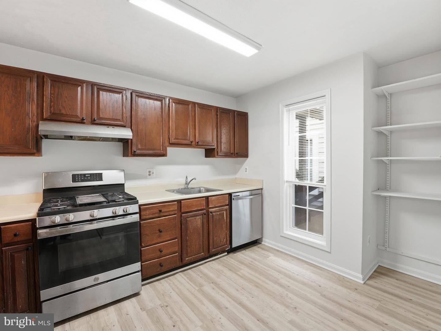 10120 Oakton Terrace Road photo 23