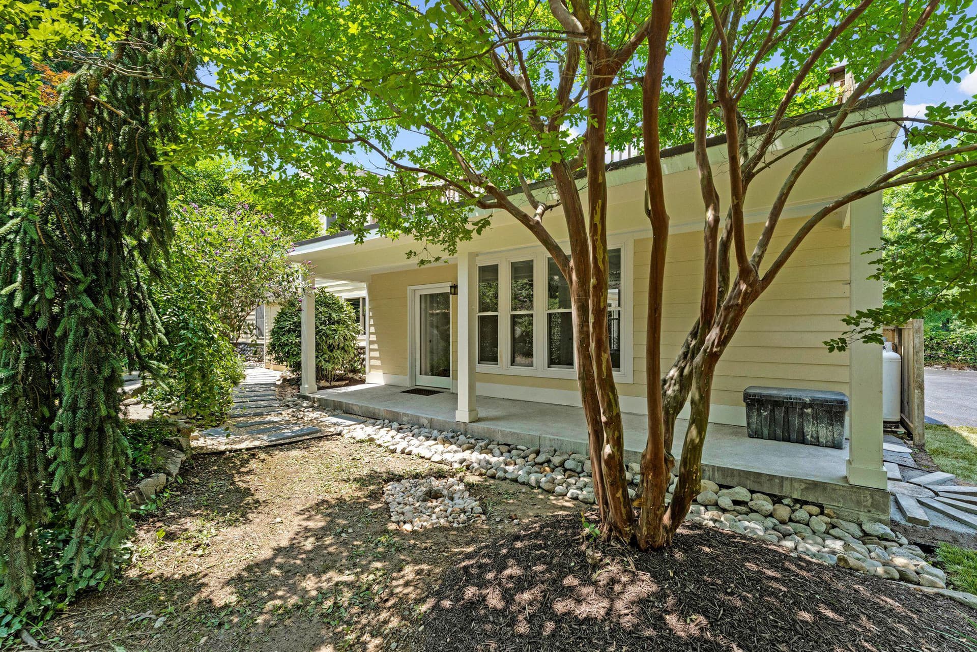 7712 Dolly Drive photo 10
